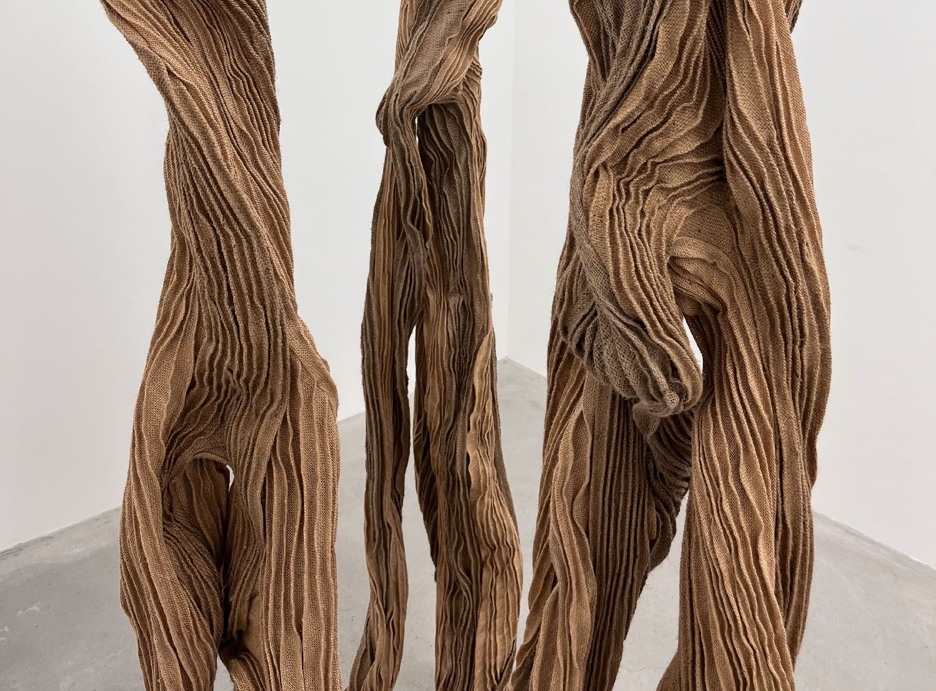 WHAT COULD BE TOUCHED AND THAT BEYOND – SWARM MAG